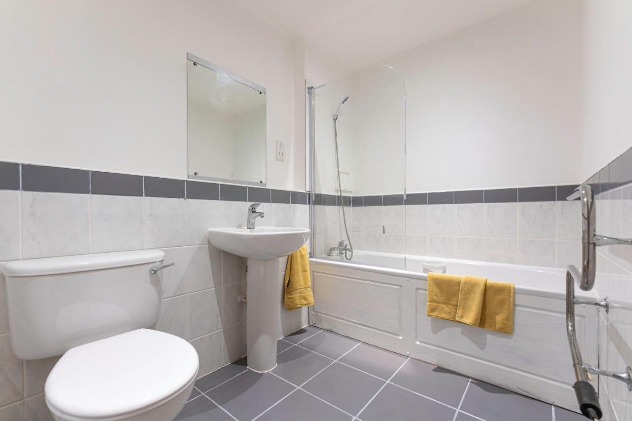 קובנטרי Riley House Spacious City Apartment מראה חיצוני תמונה