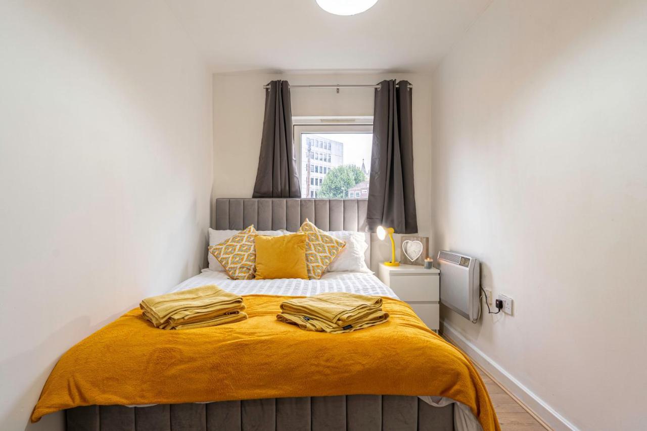 קובנטרי Riley House Spacious City Apartment מראה חיצוני תמונה