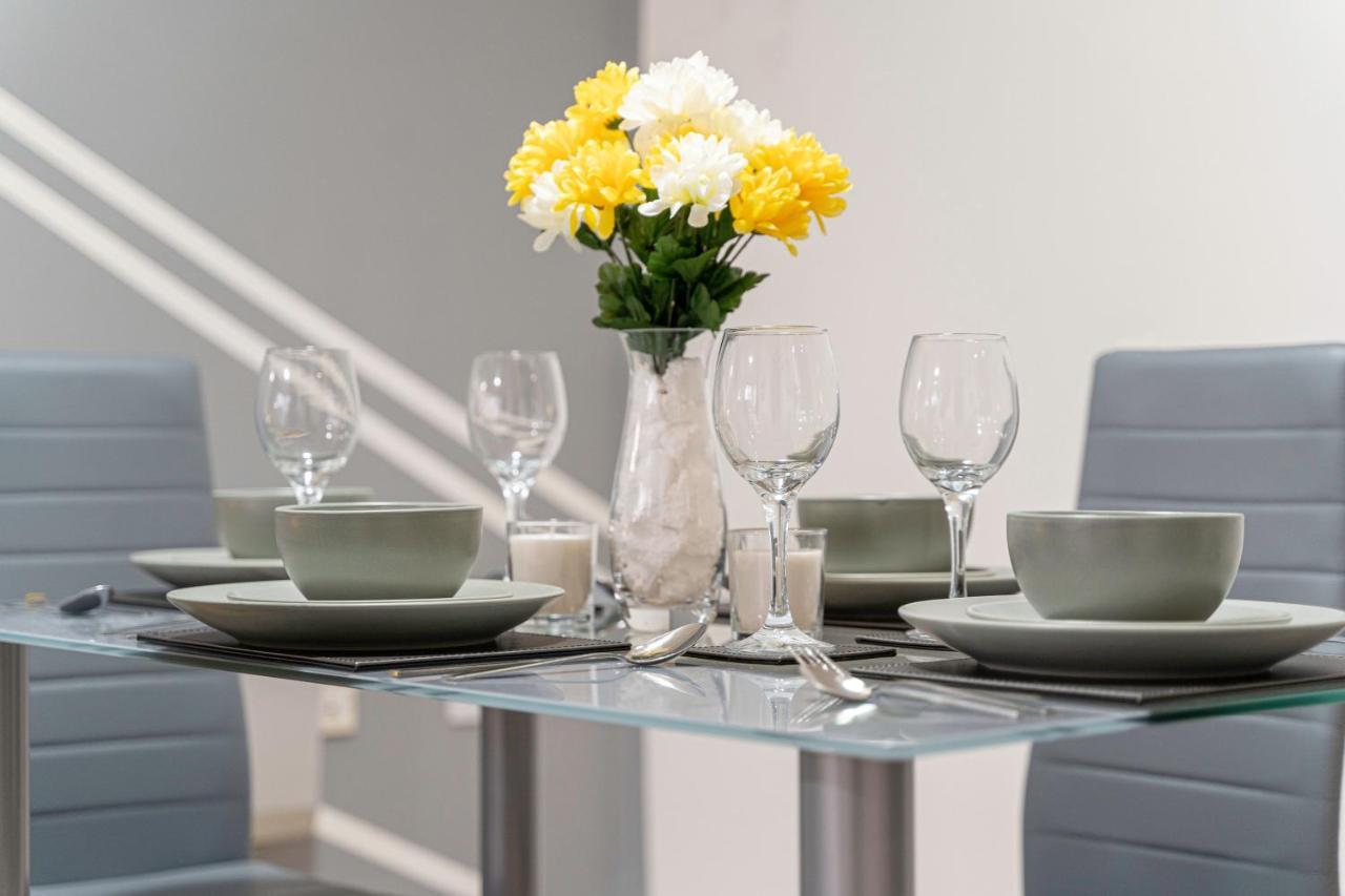 קובנטרי Riley House Spacious City Apartment מראה חיצוני תמונה